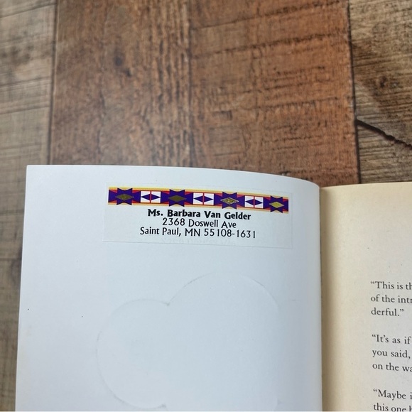 The Secret Life Of Bees Paperback Novel By Sue Monk Kidd Historical Fiction - Picture 4 of 7